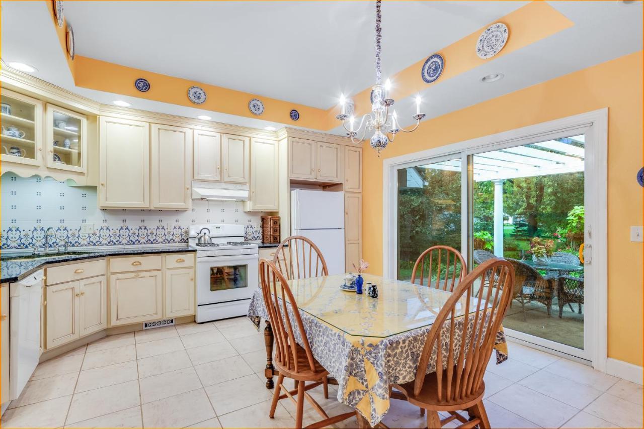 Covington Manor B&B Cambridge Екстериор снимка